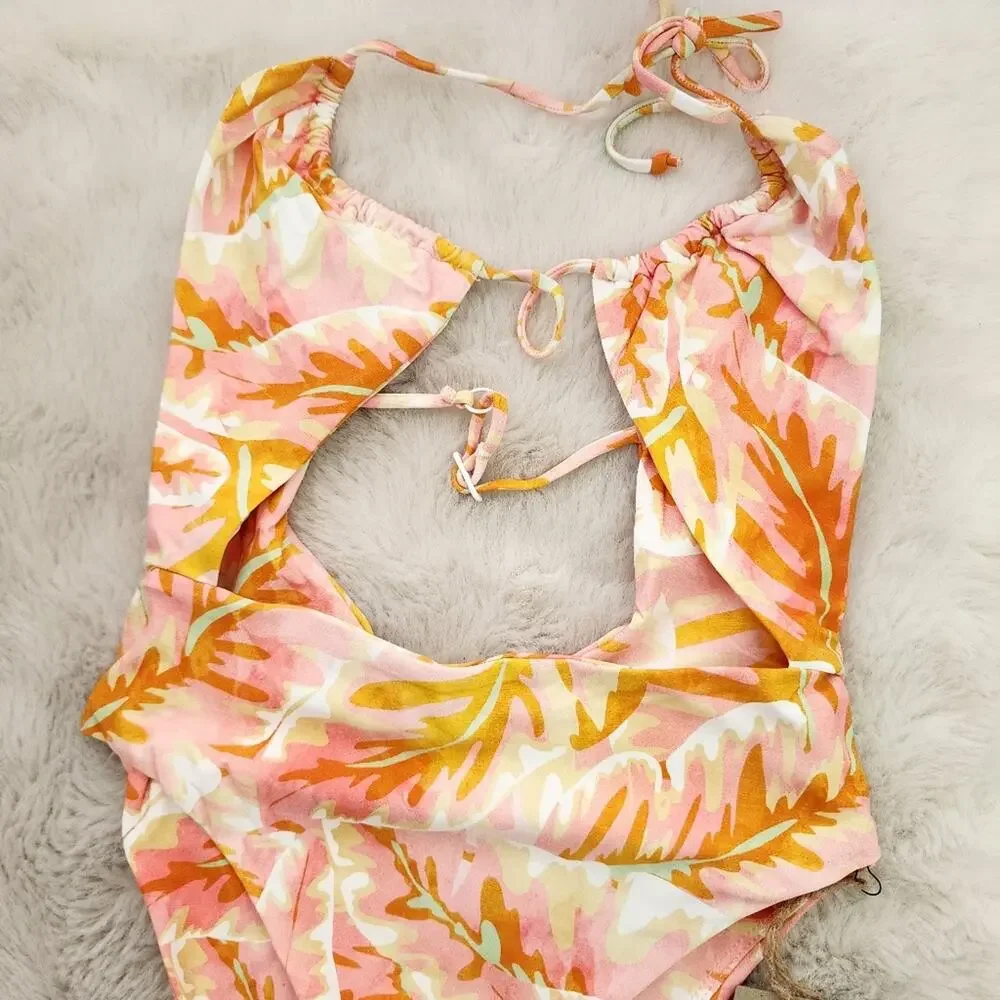 Stone Fox Swim NWT Hot Tropix Floral Riva One-Piece Swimsuit XS